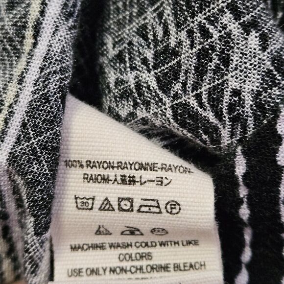 FREE PEOPLE Tunic TopWalking On A Dream Geometric Print Cut Out Boho Sz Medium - Picture 6 of 8